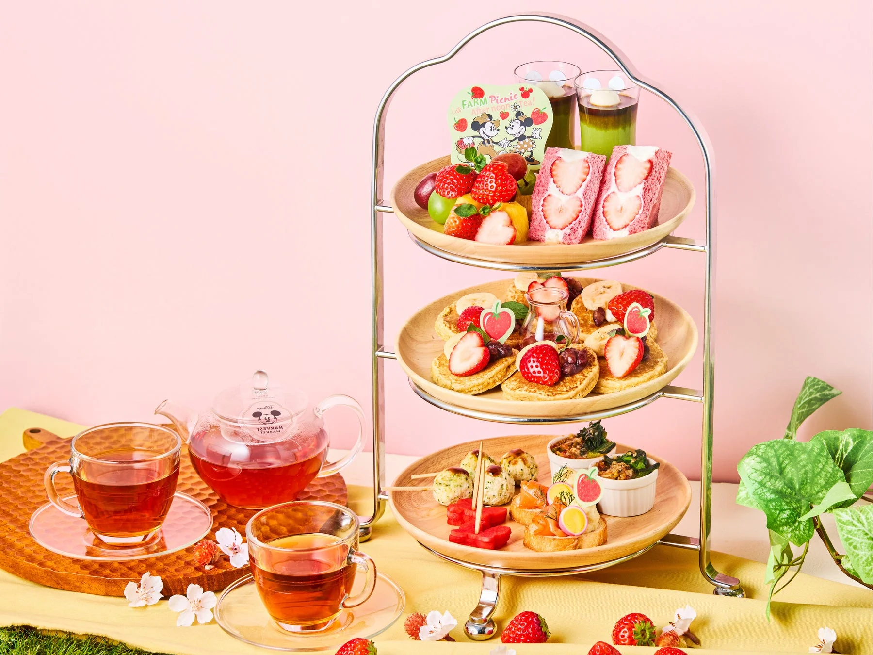 いちごと恋するピクニック❤️春限定アフタヌーンティーセット