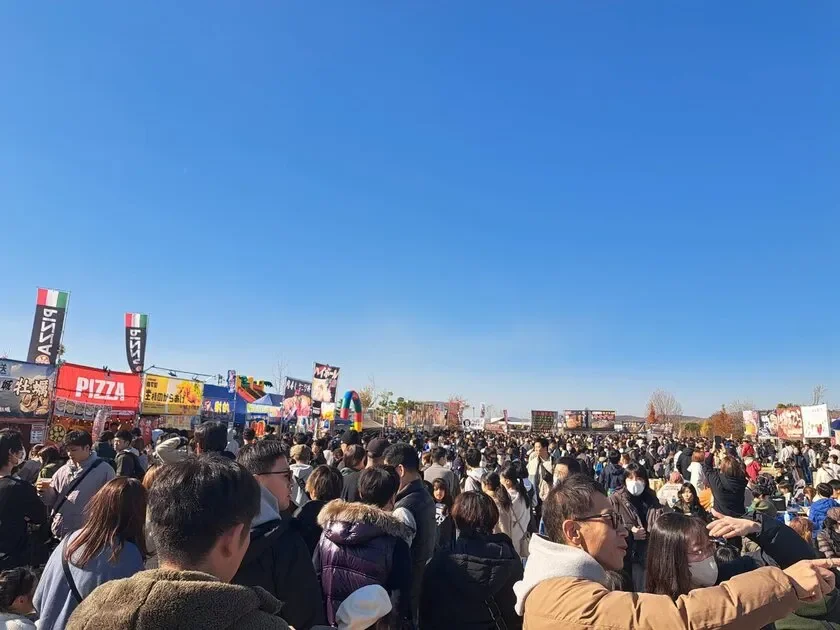 昼間のイベント会場