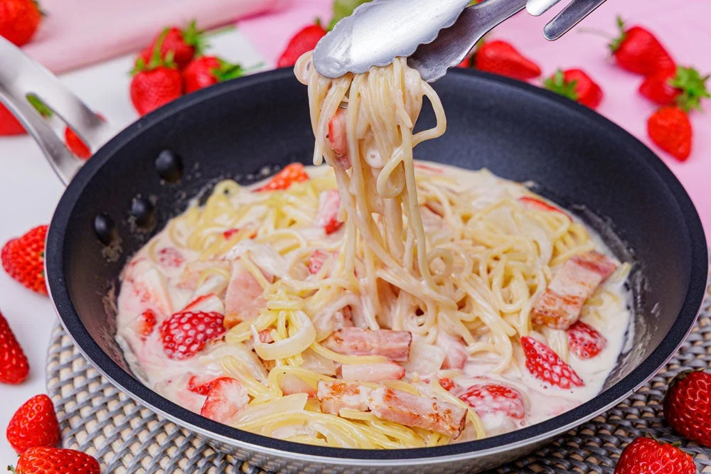 いちごのクリームスパゲティ